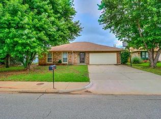 1227 Taurus Dr, Edmond, OK 73003