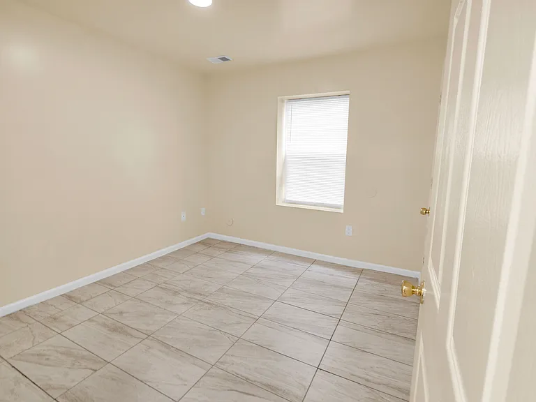 13 Lisa Ct #1 — Photo 11