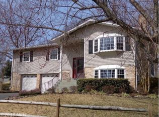 6112 Harmon Pl, Springfield, VA 22152