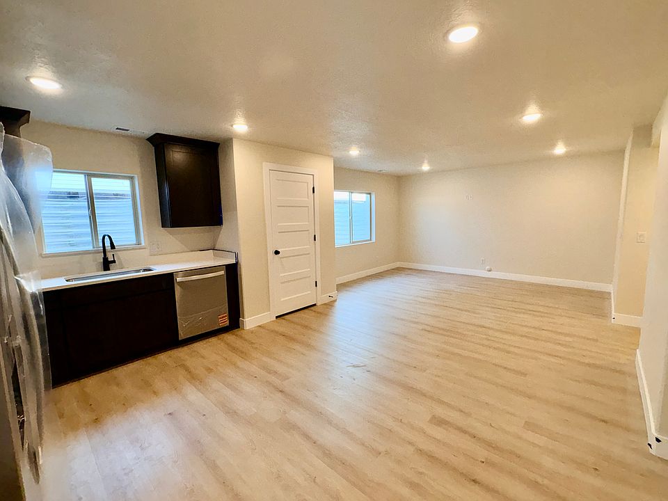 1st image of 87 S 400 W #Basement