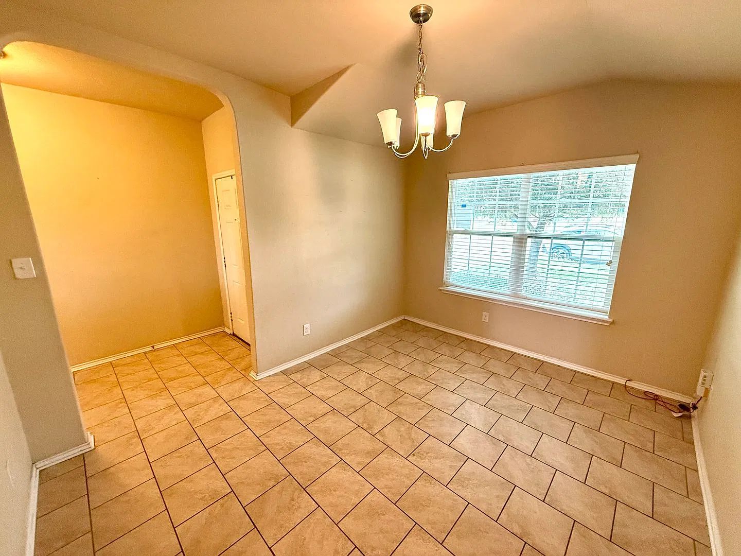 Inviting 3-Bedroom Home with an Island Kitchen & Large Fenced Backyard! — Photo 2