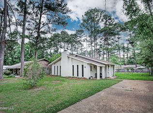 105 Summit Dr, Madison, MS 39110