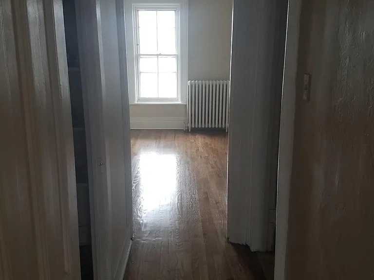 8 Irving St #2 — Photo 3