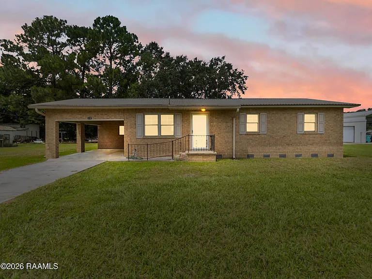 319 W Railroad Ave — Photo 13