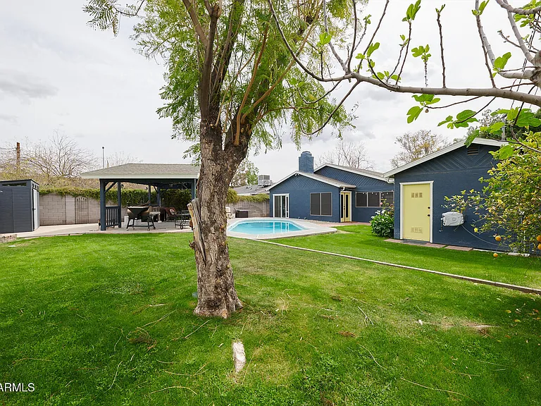 1708 E Montebello Ave — Photo 35
