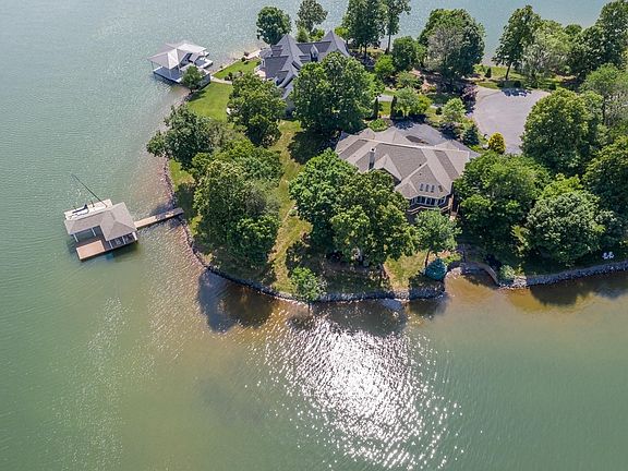 3rd image of 861 Strawberry Banks Dr