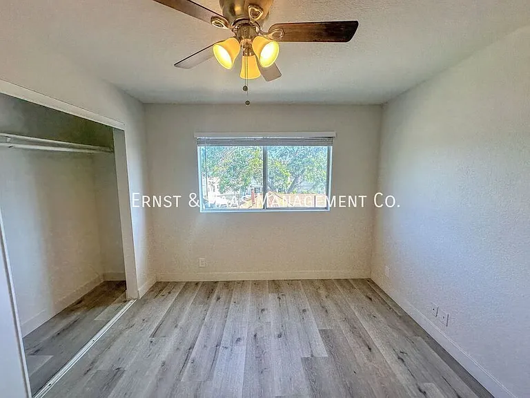 1080 Saint Louis Ave #203 — Photo 11
