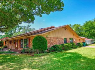 419 Rosedale Dr, Gainesville, TX 76240