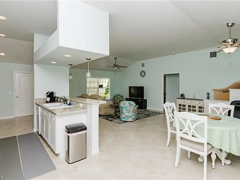 11693 Oakland Dr — Photo 13