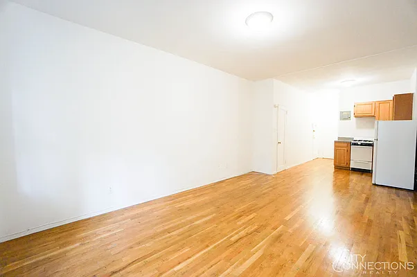 Rented by City Connections Realty | media 17