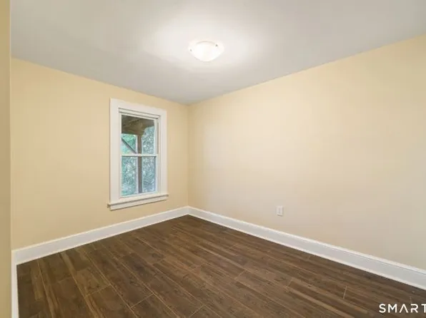 9 Rockland Ave, Watertown, CT 06779