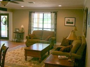 2 Pecanway Dr, Natchez, MS 39120