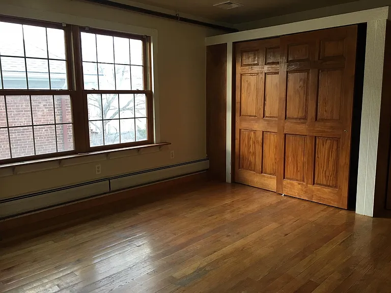 110 Thorne St #FRONT — Photo 8