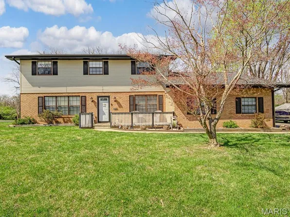 39 Gamlin Dr, Fairview Heights, IL 62208