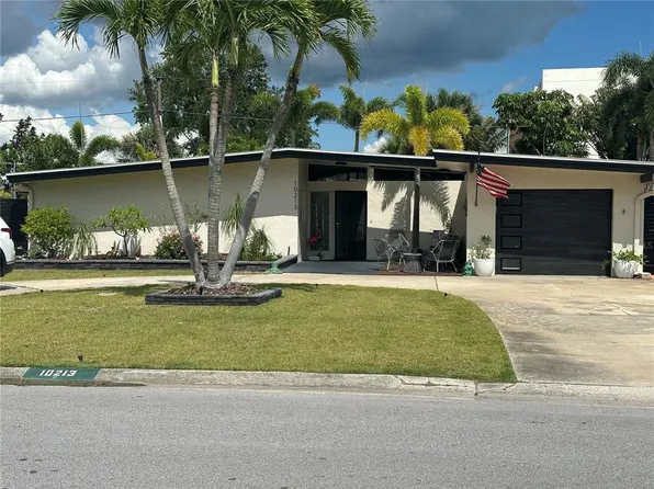 10213 3rd St E, Treasure Island, FL 33706