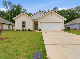 15007 Greenleaf Dr, Athens, AL 35613