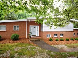 8530 Cedarbrook Dr, Charlotte, NC 28215