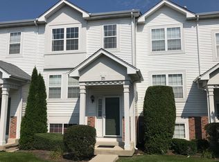 345 Holiday Ln, Hainesville, IL 60073