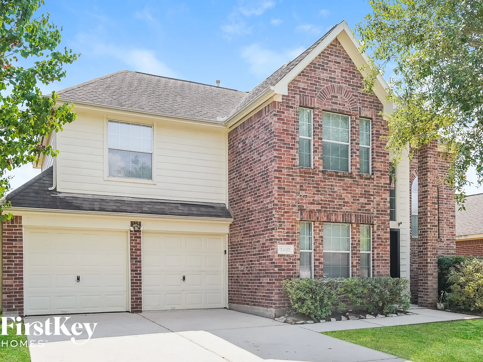 3 bed, 2.5 bath, 1839 sqft, $2,020 — Photo 1