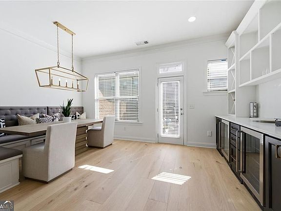 4th image of 3554 Parkside Way