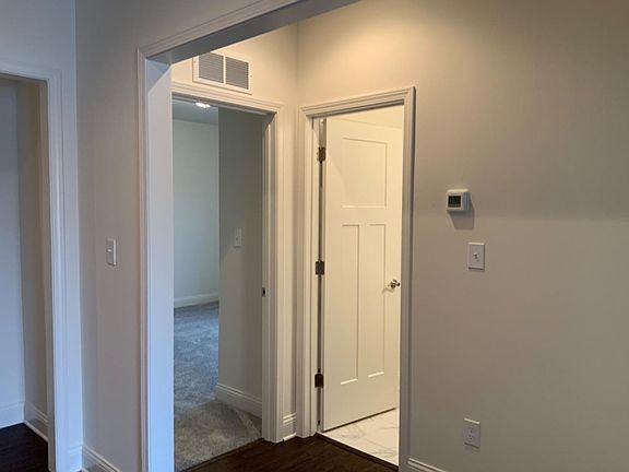 4th image of 3011 Rosewood Dr