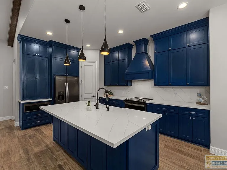 124 Torrey Pines Rd — Photo 13