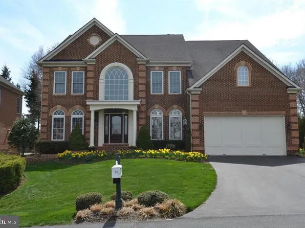 18205 Shinniecock Hills Pl, Leesburg, VA 20176