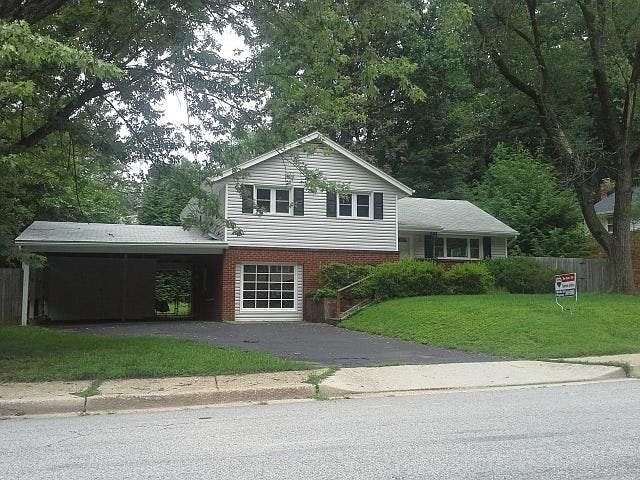 1st image of 10830 Woodland Dr