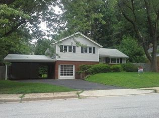 10830 Woodland Dr, Fairfax, VA 22030