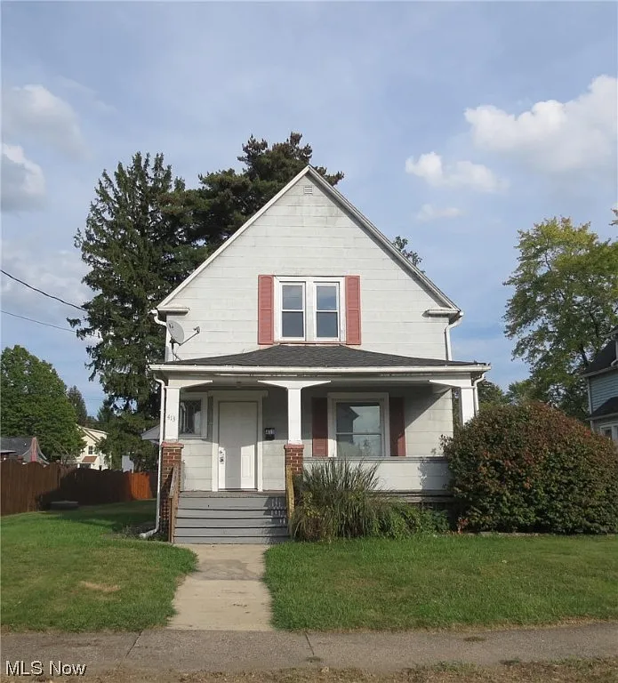 413 Cherry Ave photo 1