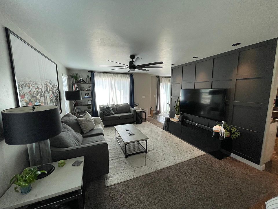 1st image of 741 W Gallant Dr