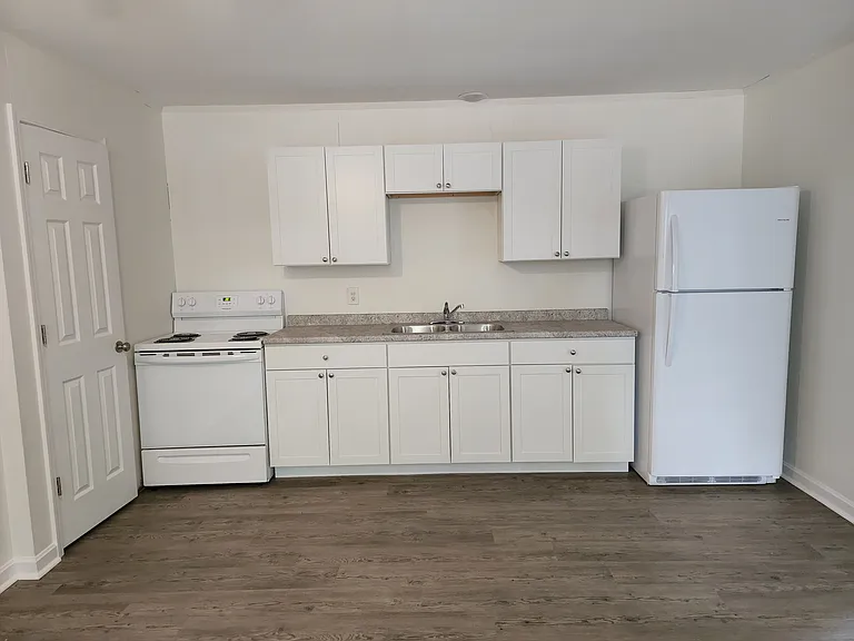1608 College Farm Rd #1E — Photo 1