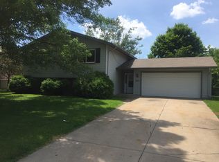 7817 Colfax Ave N, Brooklyn Park, MN 55444