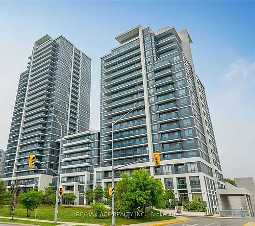 7167 Yonge St Photo 1
