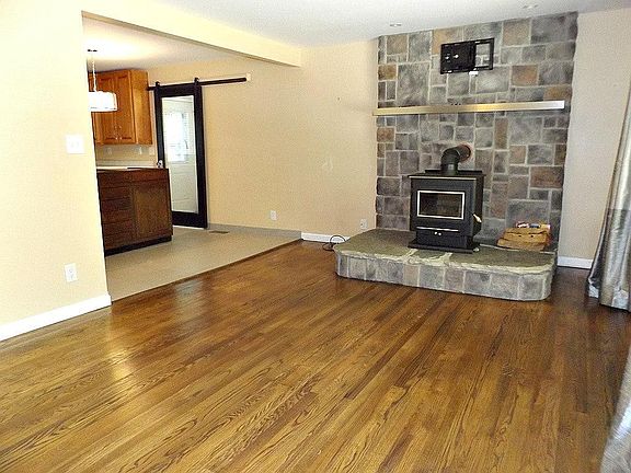 4th image of 175 Tilson Rd