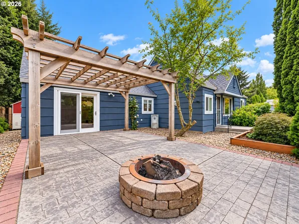 875 SE 66th Way, Hillsboro, OR 97123