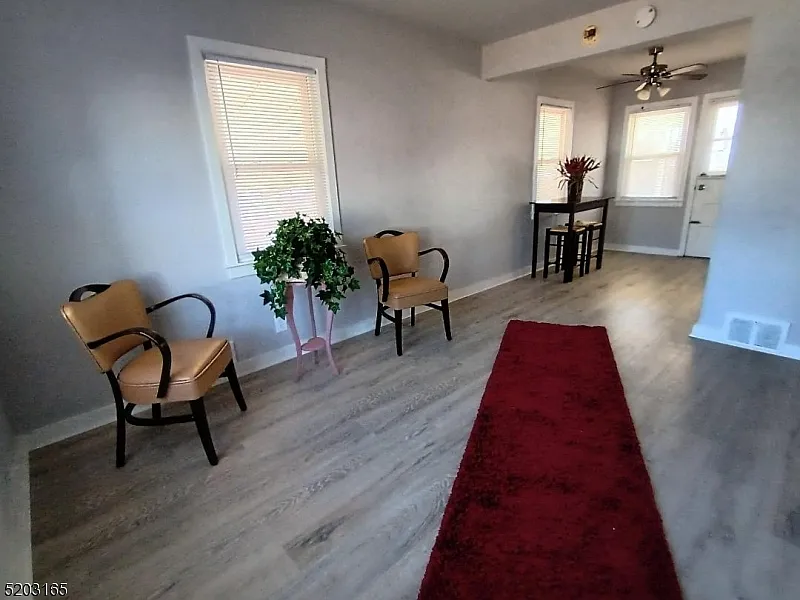 2 bed, 1.5 bath, $2,350 — Photo 2