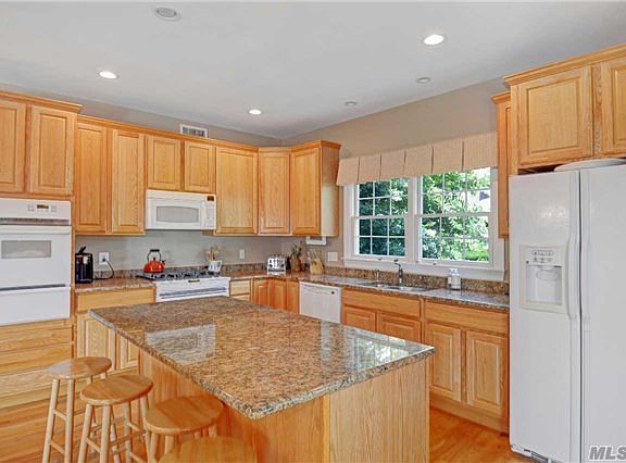 5th image of 3415 Laurel Trl