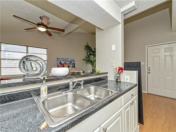 4th image of 4314 Gillis St APT 211