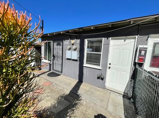 520 Palm Dr #520, Vista, CA 92084