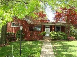 1221 Berryman Ave, Bethel Park, PA 15102