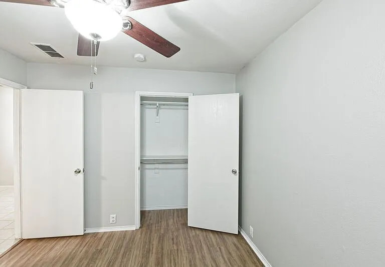 2309 Mallard Dr — Photo 30