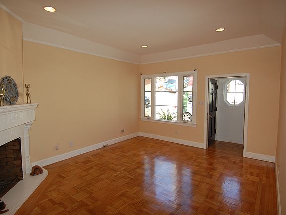 4th image of 161 Margaret Ave