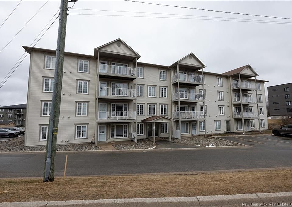 1st image of 35 Lian St #20