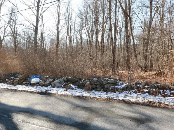 398 New Unionville Rd, Wallkill, NY 12589