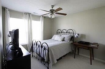 3rd image of 3785 Thorngate Dr