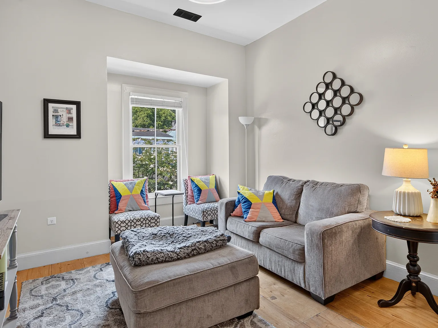 534 E Gaston St — Photo 4