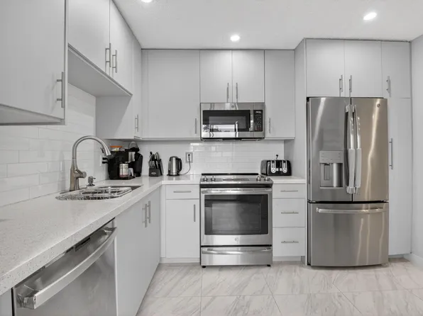 7563 Glendevon Lane #1306, Delray Beach, FL 33446