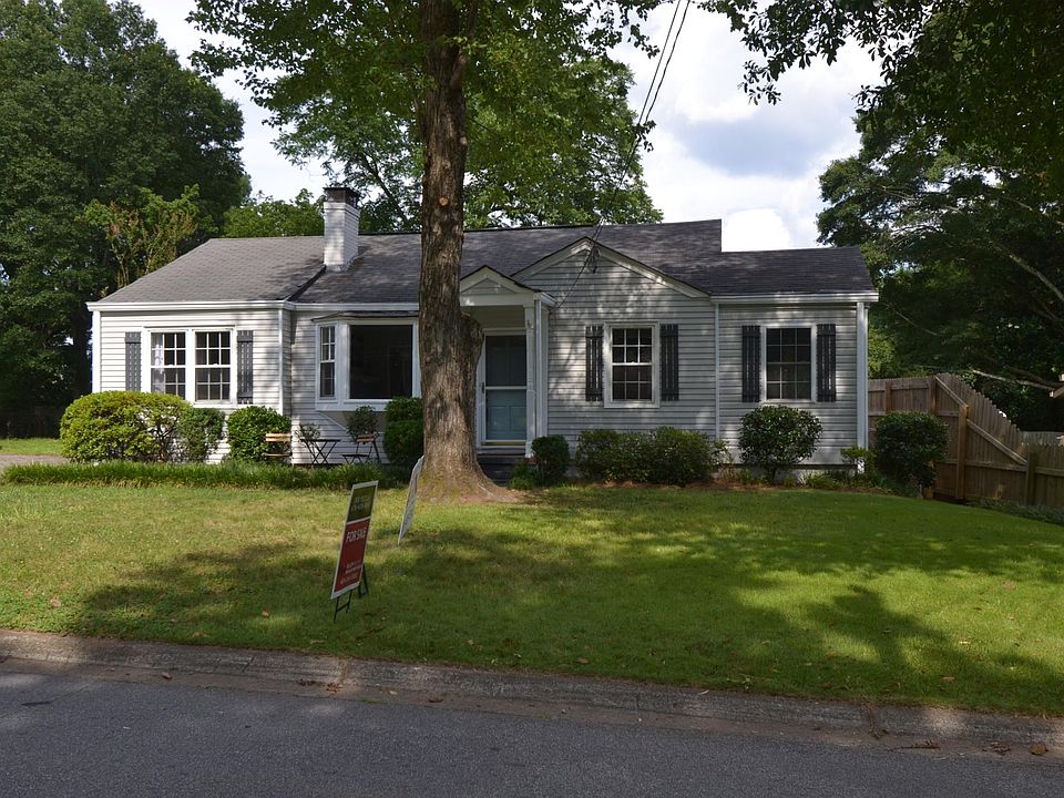 1st image of 3035 Lee St SE