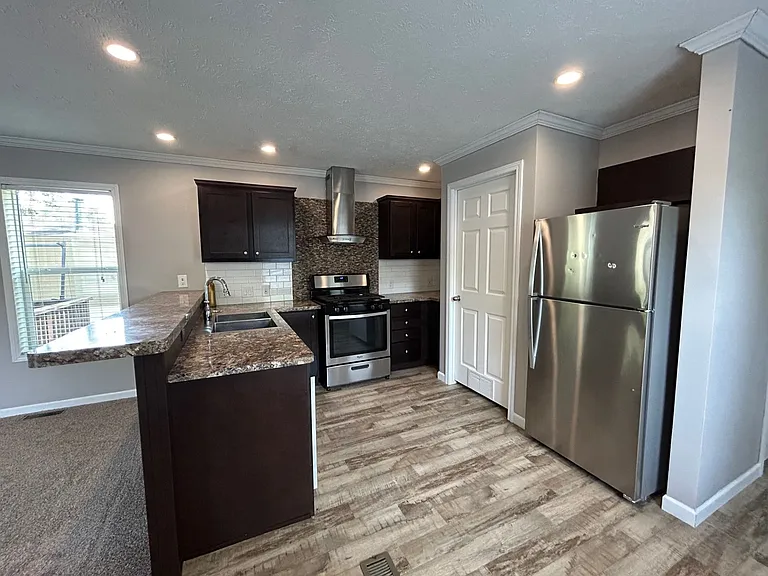 Evergreen Village — Photo 41